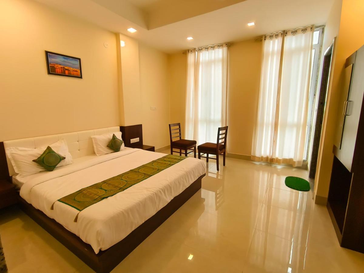 Hotel Veer Palace Near Udaipole 우다이푸르 외부 사진