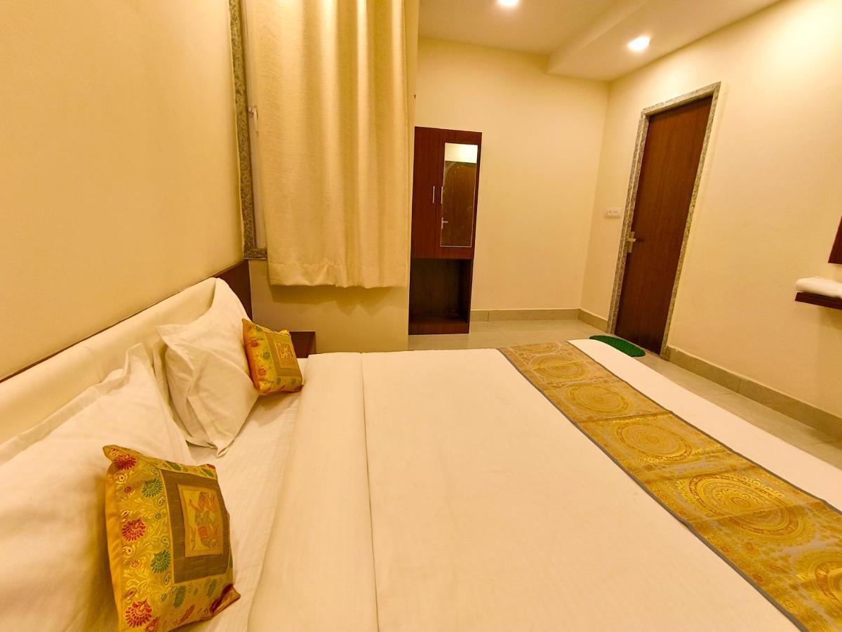 Hotel Veer Palace Near Udaipole 우다이푸르 외부 사진