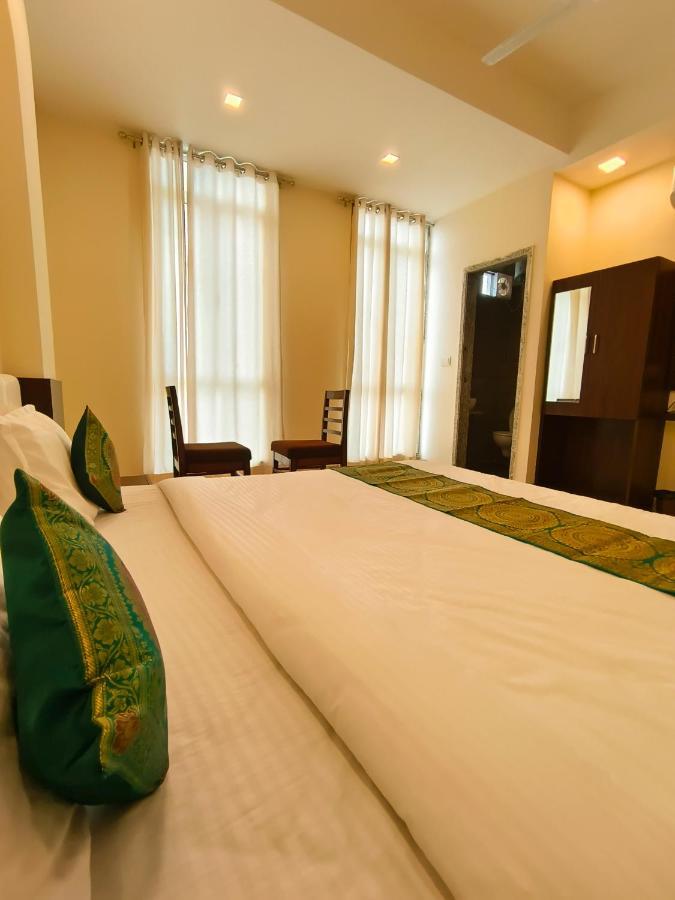 Hotel Veer Palace Near Udaipole 우다이푸르 외부 사진